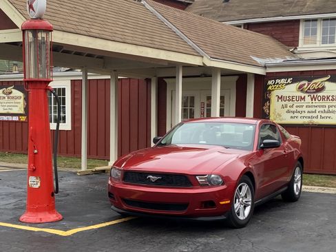 Used 2011 Ford Mustang Coupe w/ 101A Rapid Spec Order Code image 13
