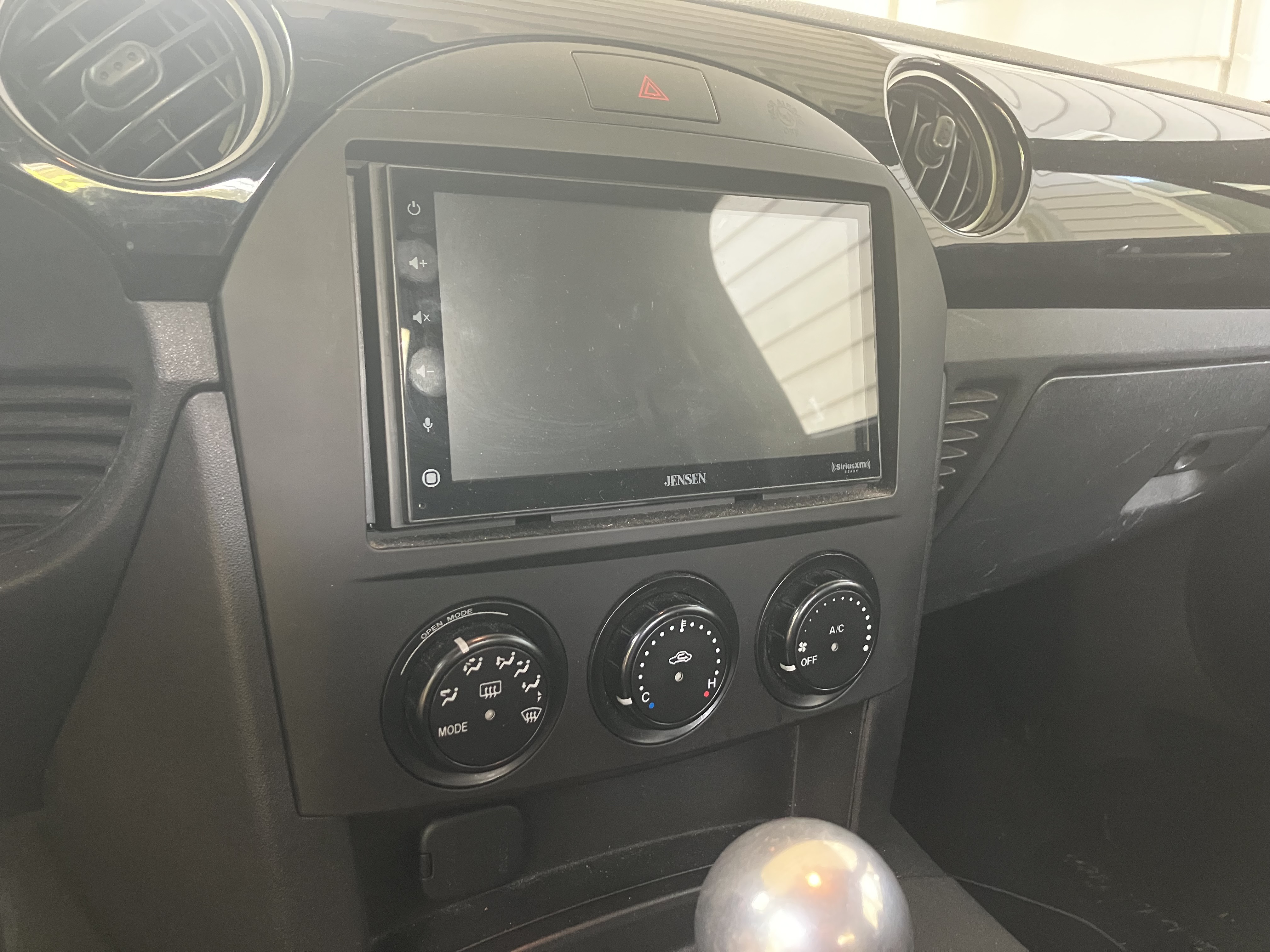 Used 2006 MAZDA MX-5 Miata Touring RWD image 20