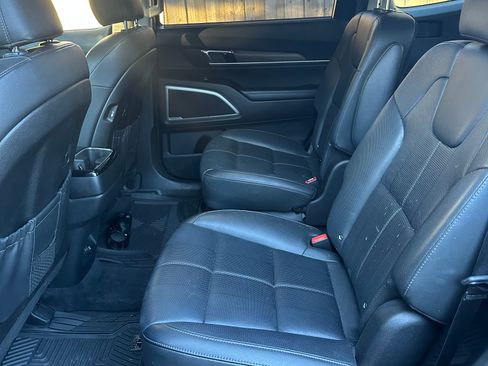 Used 2020 Kia Telluride EX w/ EX Premium Package image 10