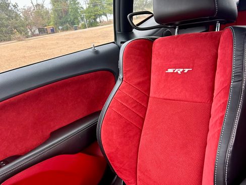 Used 2015 Dodge Challenger SRT Hellcat image 16