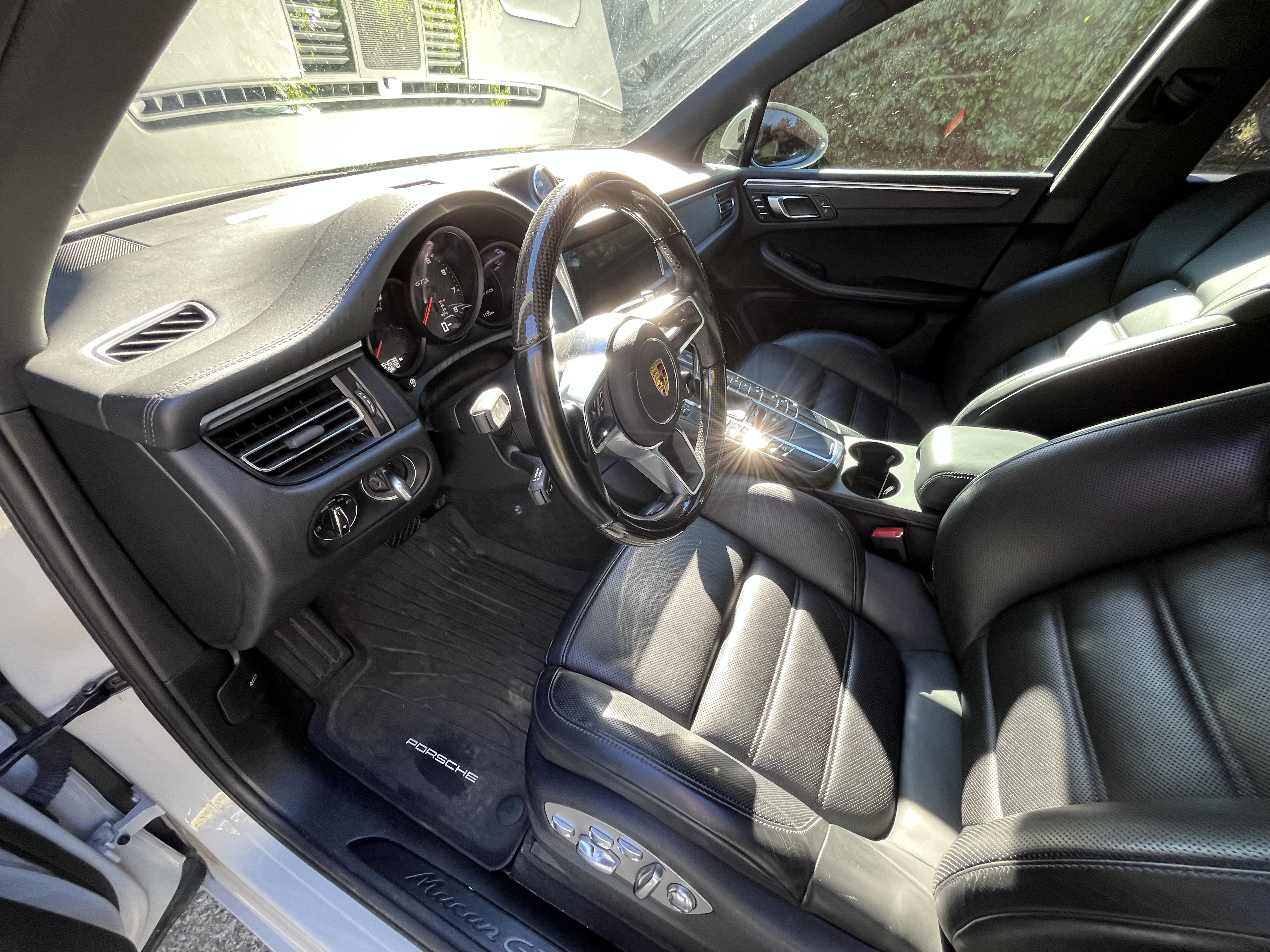 Used 2021 Porsche Macan GTS w/ Premium Package Plus (PF9) AWD/4WD image 16