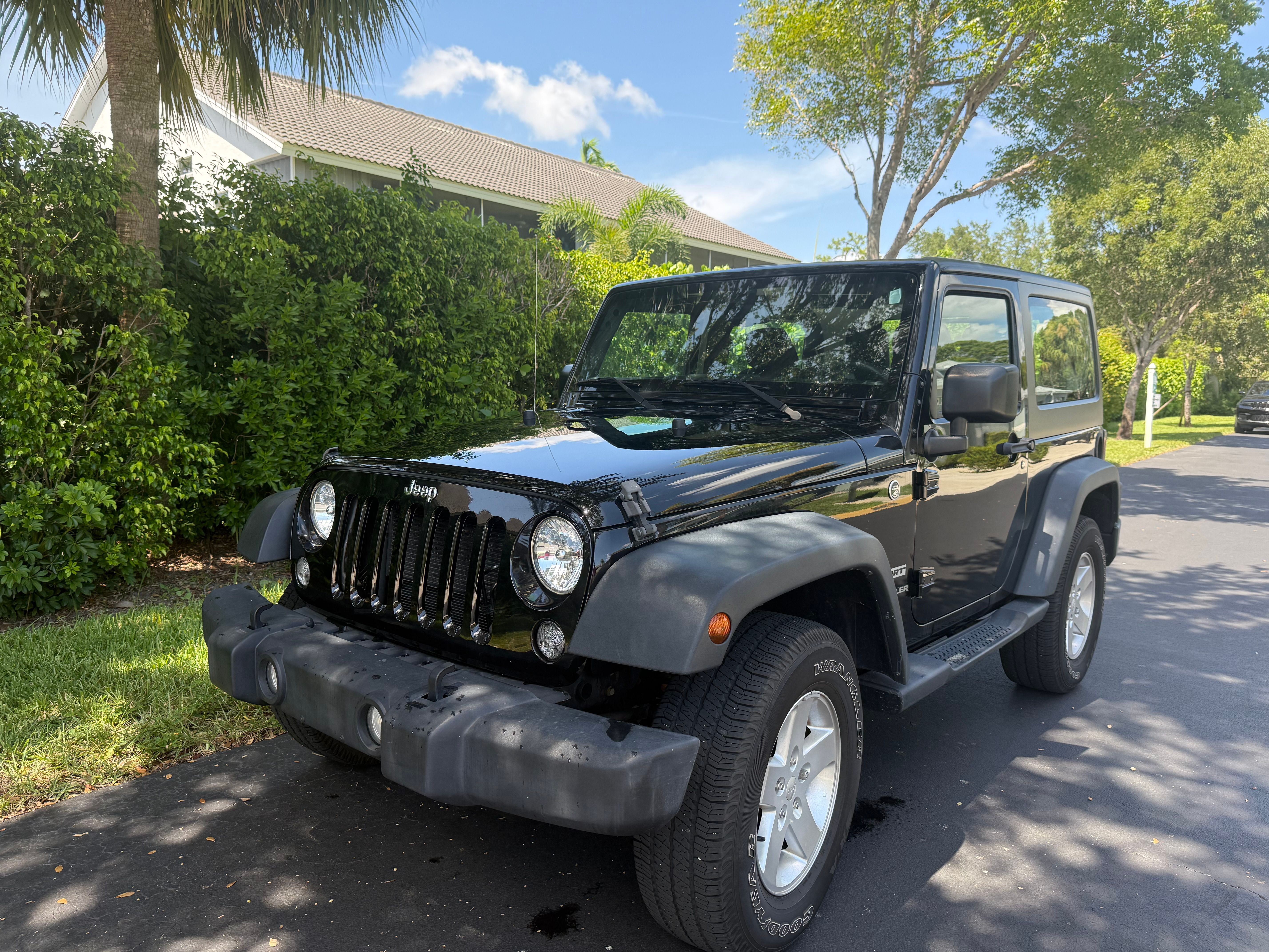 Used 2015 Jeep Wrangler Sport w/ Quick Order Package 24S AWD/4WD image 4