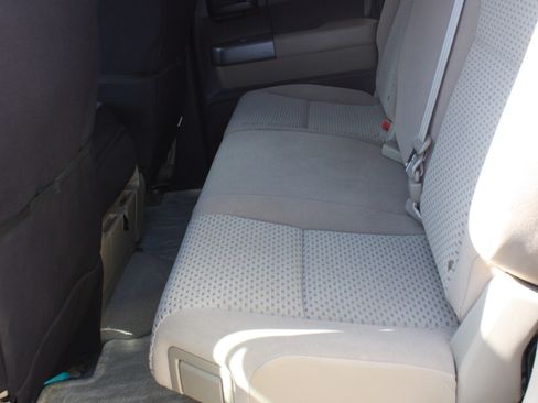 Used 2011 Toyota Tundra 4x4 Double Cab w/ SR5 Pkg image 8