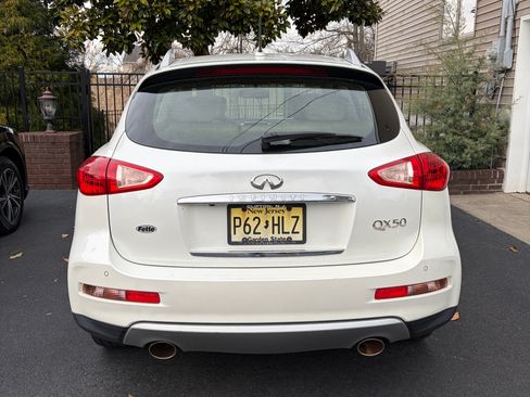 Used 2016 INFINITI QX50 AWD w/ Premium Plus Package image 4