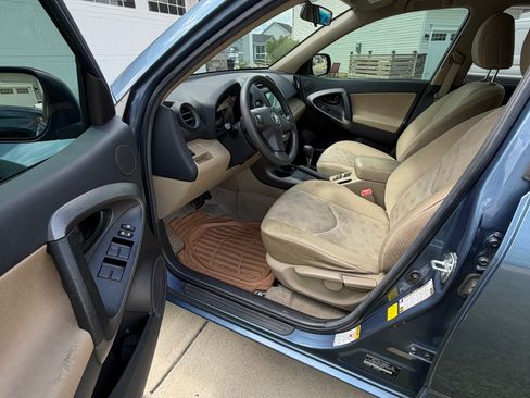 Used 2012 Toyota RAV4 FWD w/ Value Pkg image 11