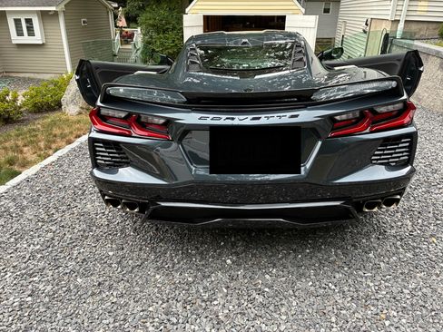 Used 2021 Chevrolet Corvette Stingray Premium Cpe w/ Z51 Performance Package RWD image 6