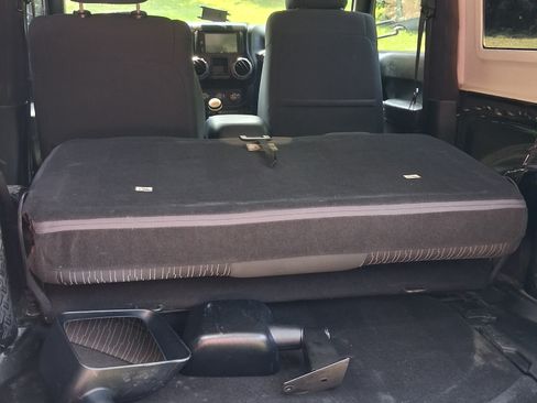 Used 2012 Jeep Wrangler Sport AWD/4WD image 5