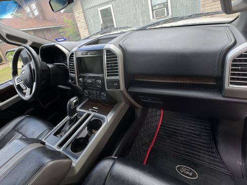 Used 2015 Ford F150 Lariat image 22