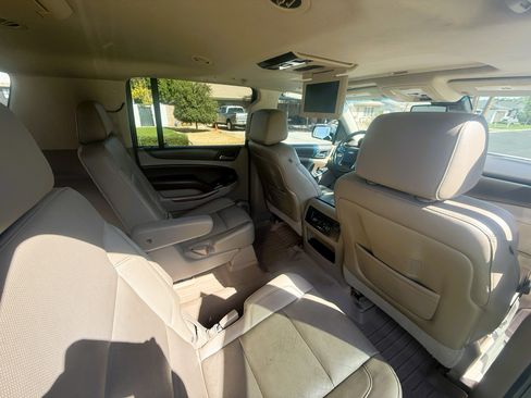 Used 2016 Chevrolet Suburban LTZ image 11
