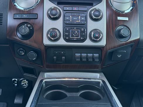 Used 2016 Ford F250 Lariat w/ Lariat Ultimate Package image 10