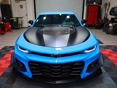 Used 2022 Chevrolet Camaro ZL1 image 2