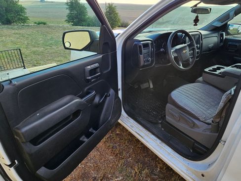 Used 2016 Chevrolet Silverado 1500 W/T RWD image 10