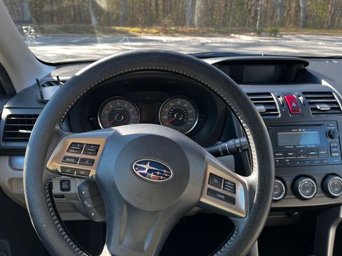 Used 2015 Subaru Forester 2.5i Limited image 24