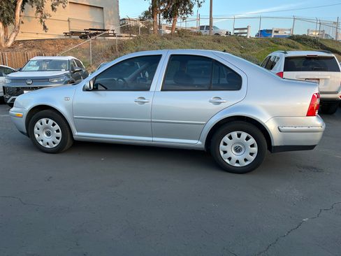 Used 2005 Volkswagen Jetta GL image 5
