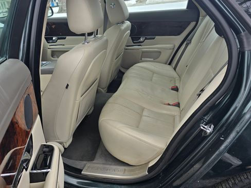 Used 2011 Jaguar XJ image 12