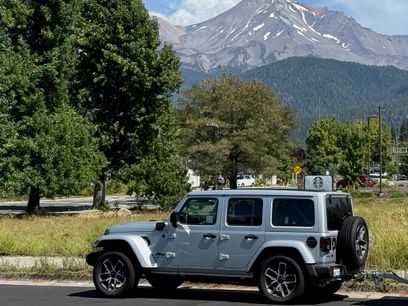 Used 2024 Jeep Wrangler Unlimited w/ Technology Group