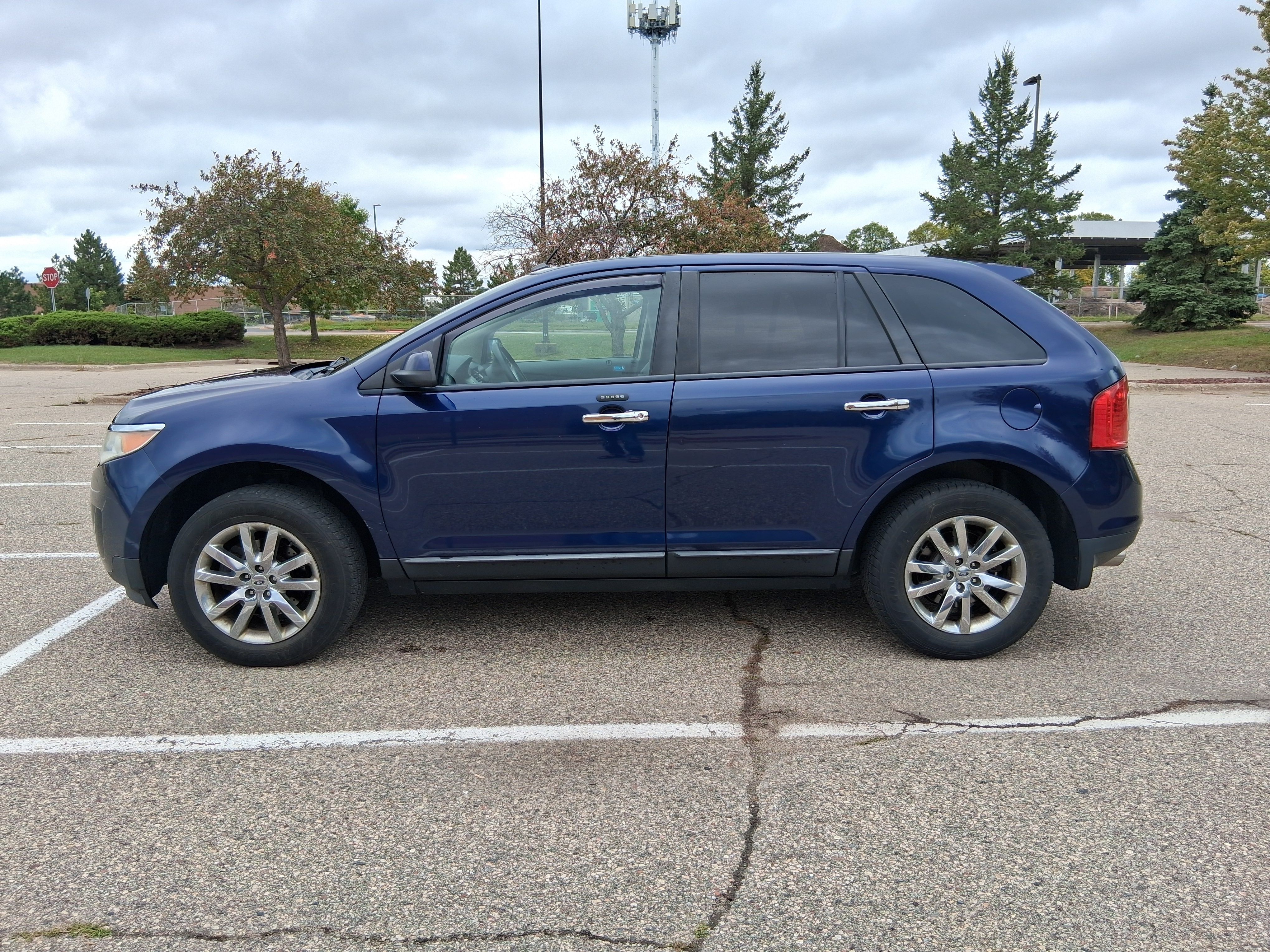 Used 2011 Ford Edge SEL w/ 202A Rapid Spec Order Code AWD/4WD image 10