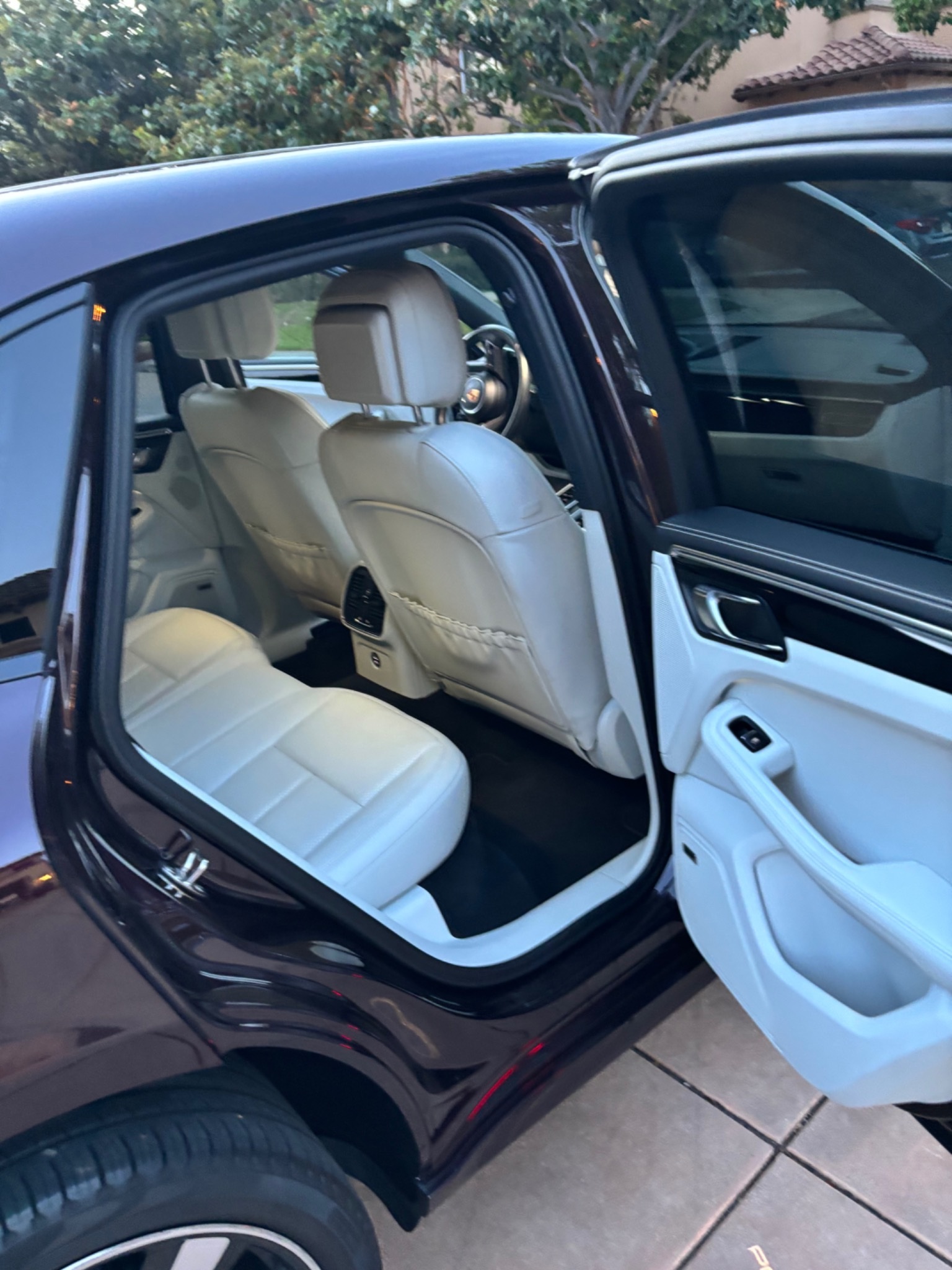 Used 2024 Porsche Macan AWD/4WD image 17