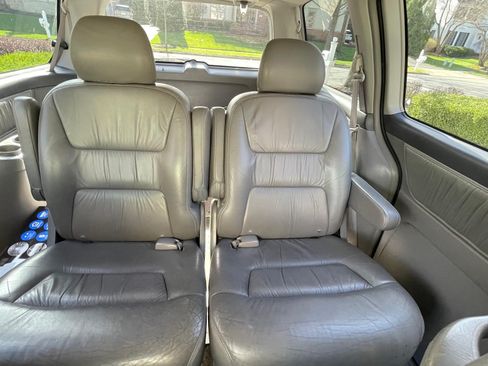 Used 2004 Honda Odyssey EX-L image 8