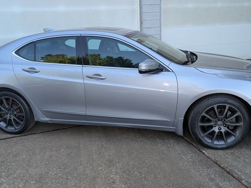 Used 2015 Acura TLX V6 SH-AWD w/ Technology Pkg image 4