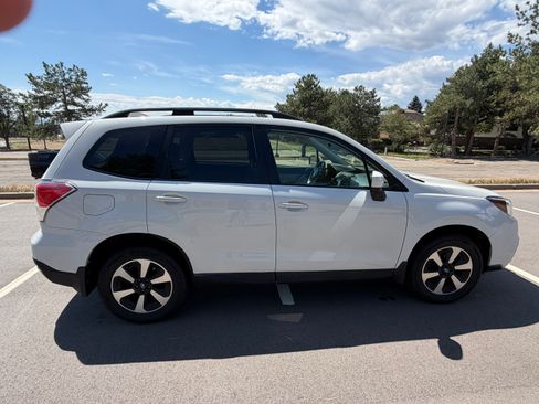 Used 2017 Subaru Forester 2.5i Premium AWD/4WD image 6