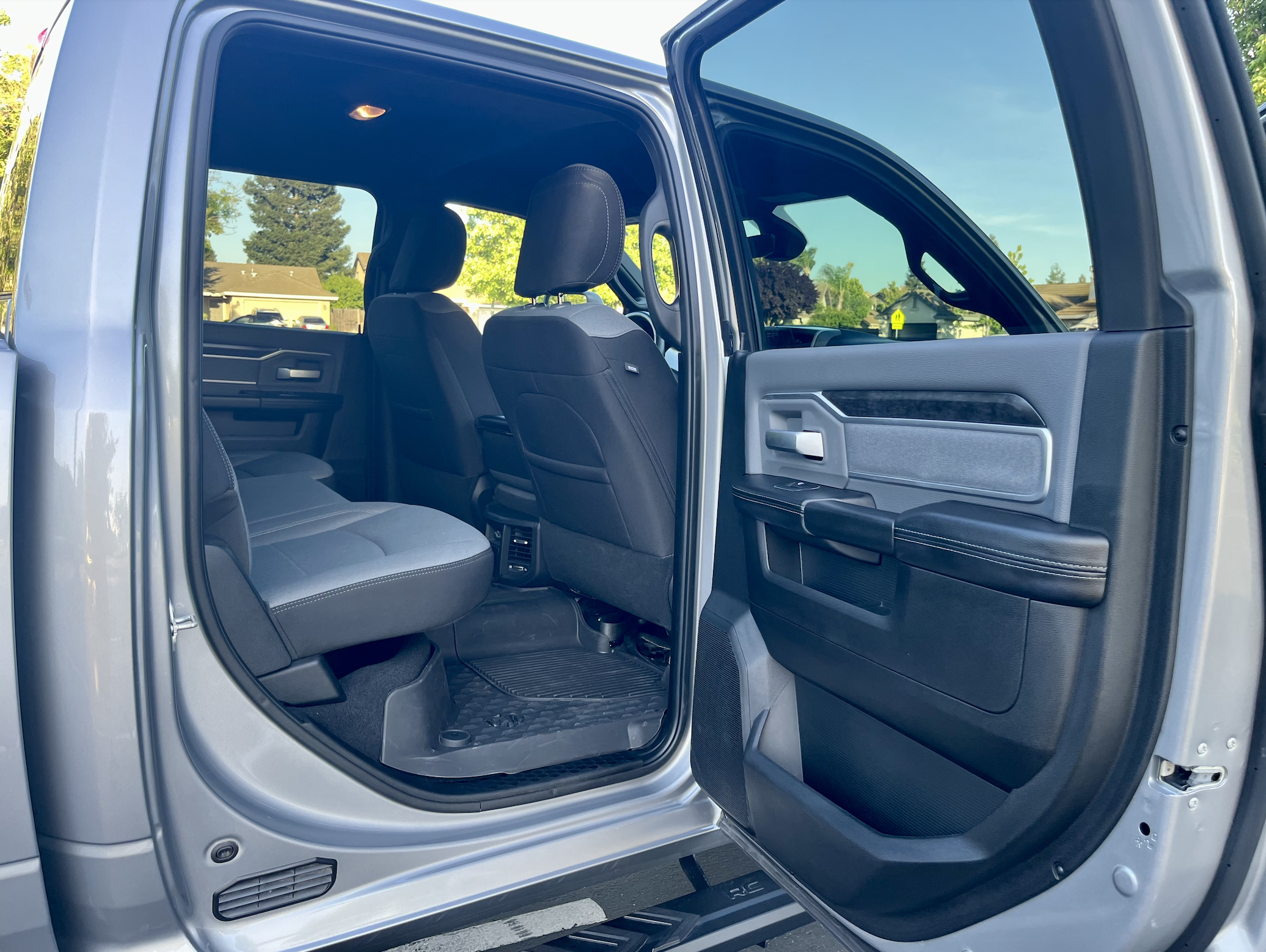 Used 2023 RAM 2500 Big Horn w/ Level 2 Equipment Group AWD/4WD image 18
