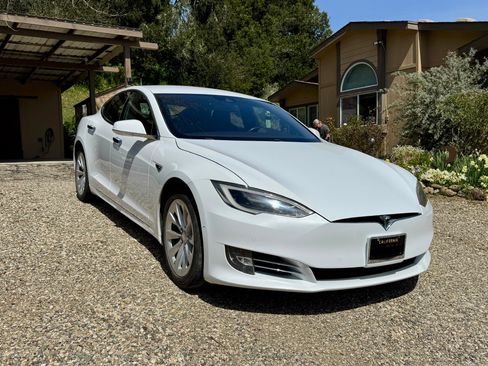 Used 2016 Tesla Model S 75 image 2