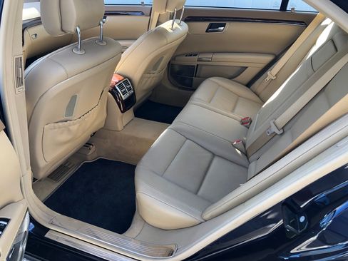 Used 2010 Mercedes-Benz S 550 image 6