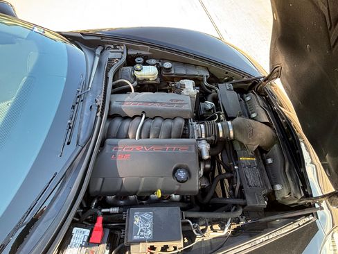 Used 2006 Chevrolet Corvette Coupe 2D image 18