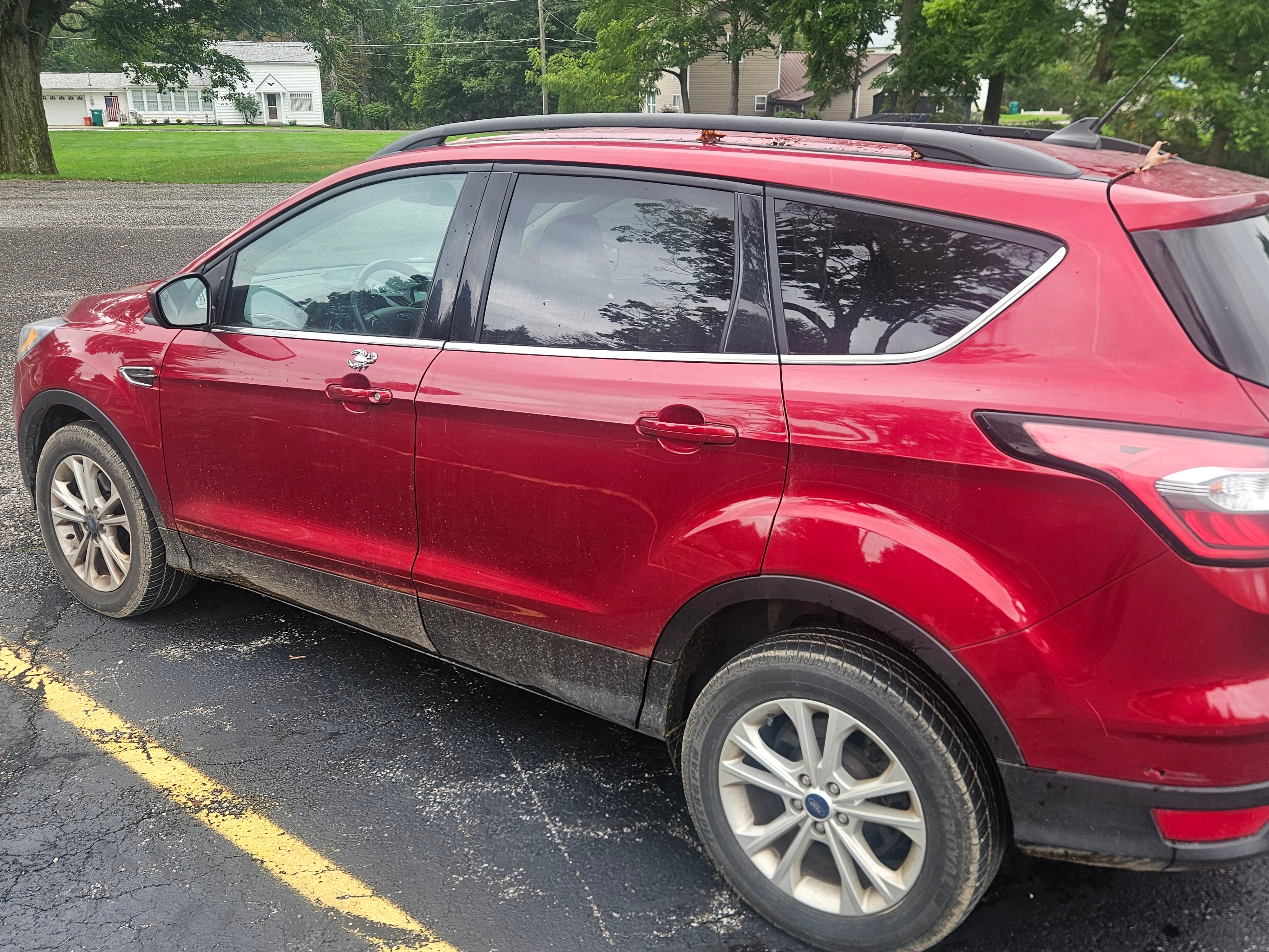Used 2018 Ford Escape SEL w/ Ford Safe & Smart Package AWD/4WD image 5