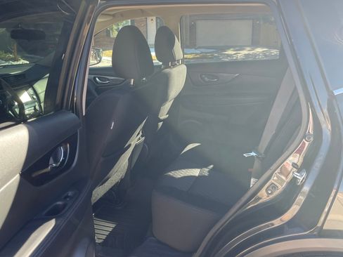 Used 2017 Nissan Rogue SV w/ HEV Premium Package image 11