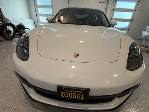 Used 2018 Porsche Panamera image 1