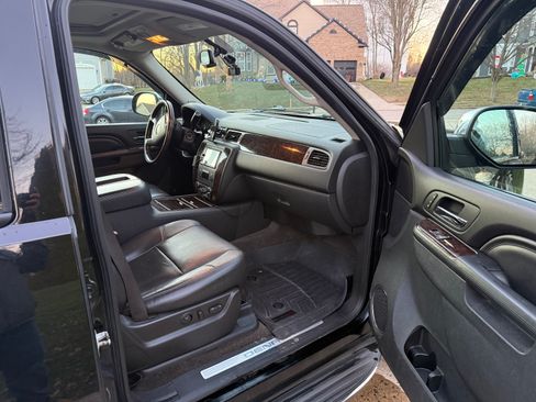 Used 2012 GMC Yukon XL Denali image 11