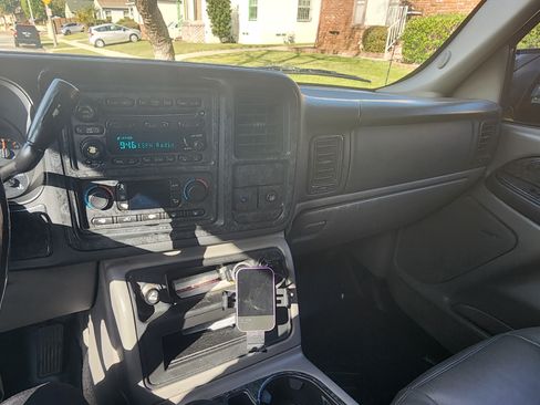 Used 2003 GMC Yukon SLT w/ 1SD Preferred Equipment Group image 7