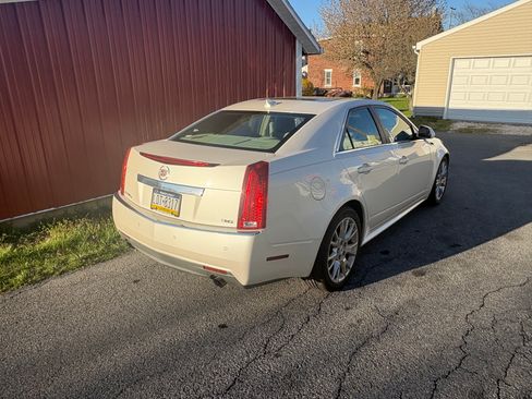 Used 2011 Cadillac CTS Premium image 2