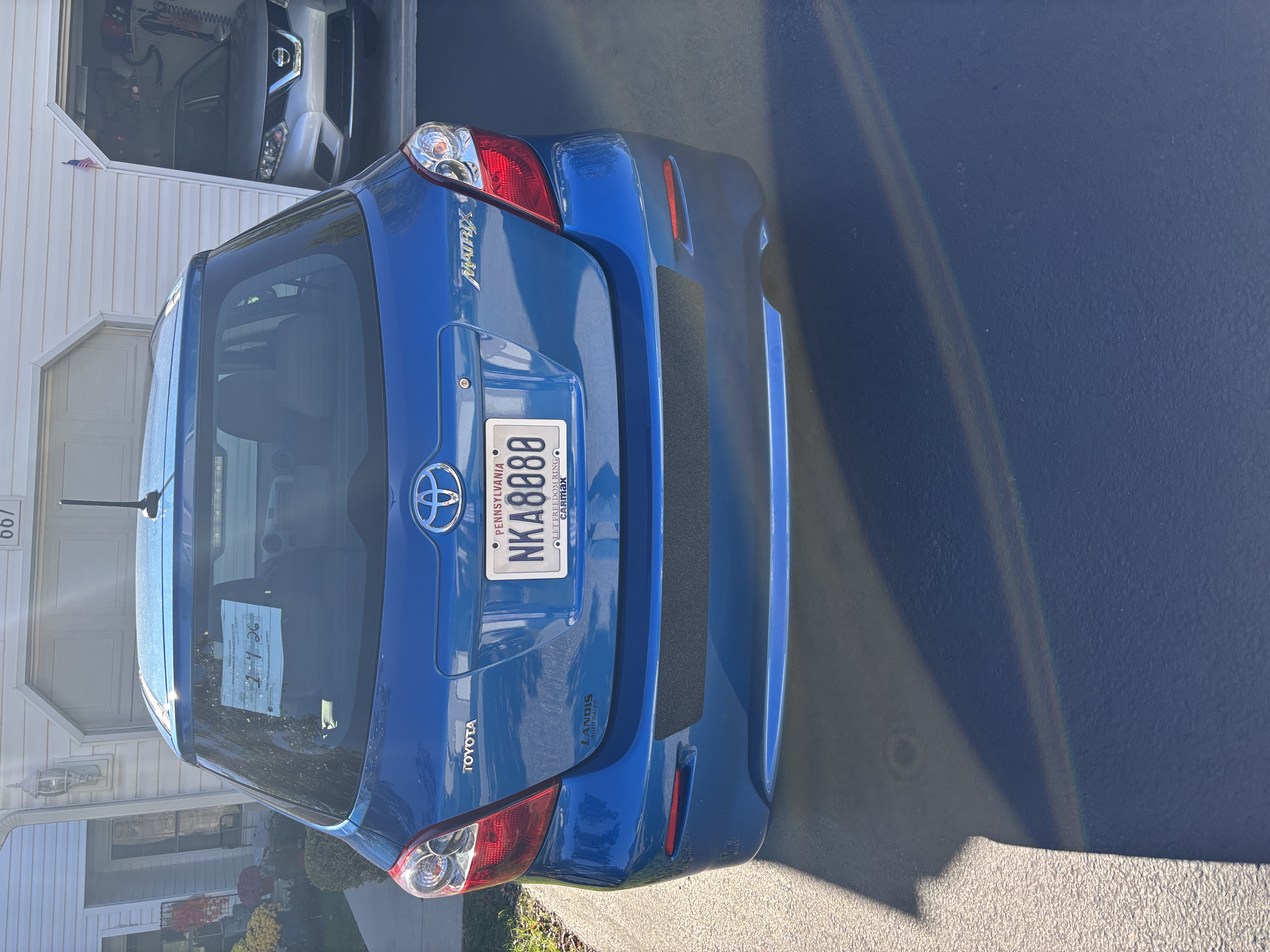 Used 2009 Toyota Matrix w/ PWR Pkg FWD image 4