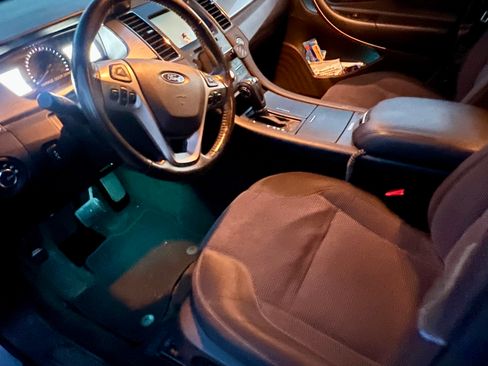 Used 2013 Ford Taurus SEL image 7