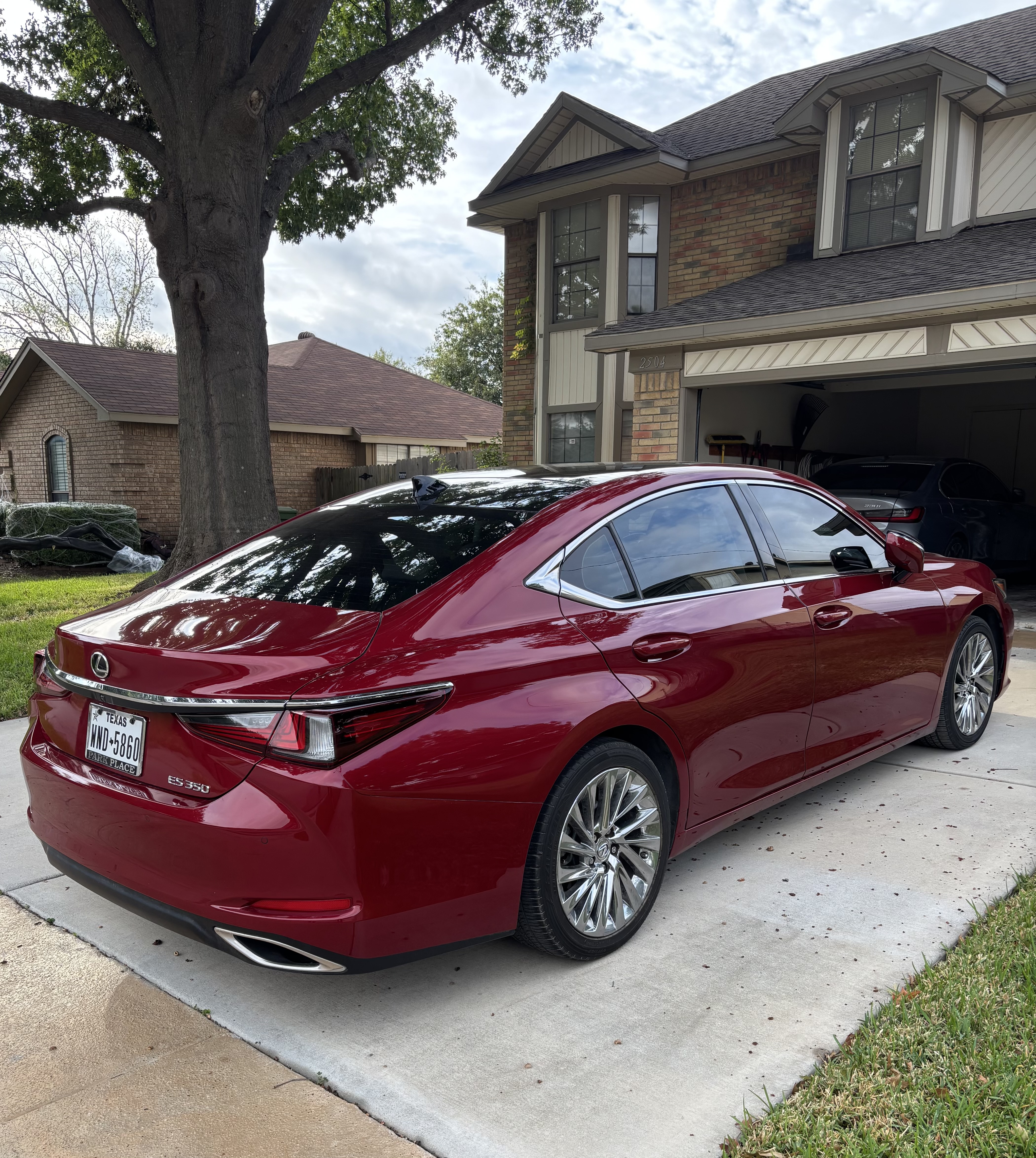 Used 2019 Lexus ES 350 Ultra Luxury w/ Accessory Package 2 FWD image 5