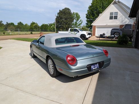 Used 2004 Ford Thunderbird Pacific Coast image 18