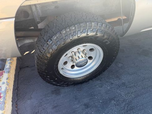 Used 1999 Chevrolet Silverado 2500 LS w/ Firm Ride Suspension Pkg RWD image 14