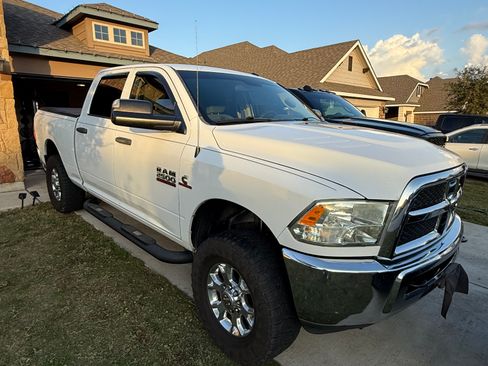 Used 2015 RAM 2500 Tradesman w/ Chrome Appearance Group image 2