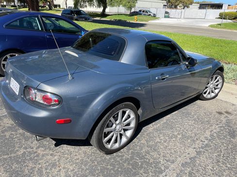 Used 2008 MAZDA MX-5 Miata Grand Touring w/ Premium Pkg image 9