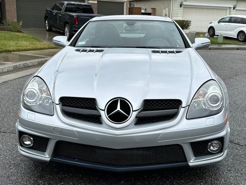 Used 2009 Mercedes-Benz SLK 55 AMG image 2