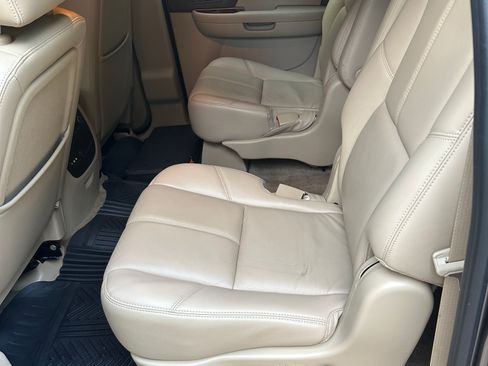 Used 2011 Chevrolet Suburban LT AWD/4WD image 15