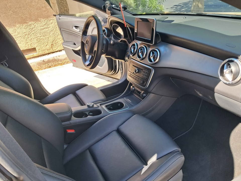 Used 2016 Mercedes-Benz CLA 250 4MATIC image 5