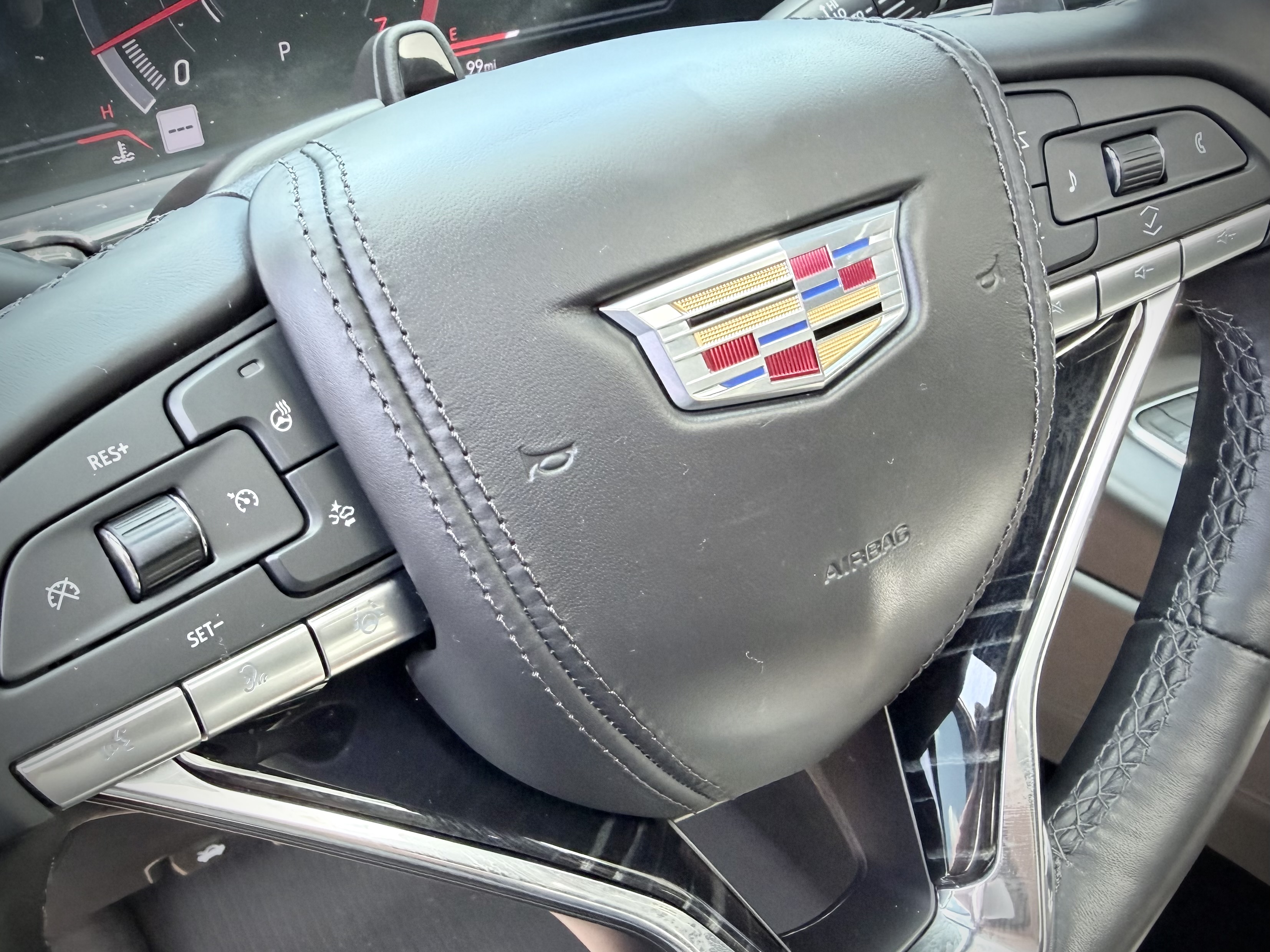 Used 2023 Cadillac Escalade ESV V AWD/4WD image 27