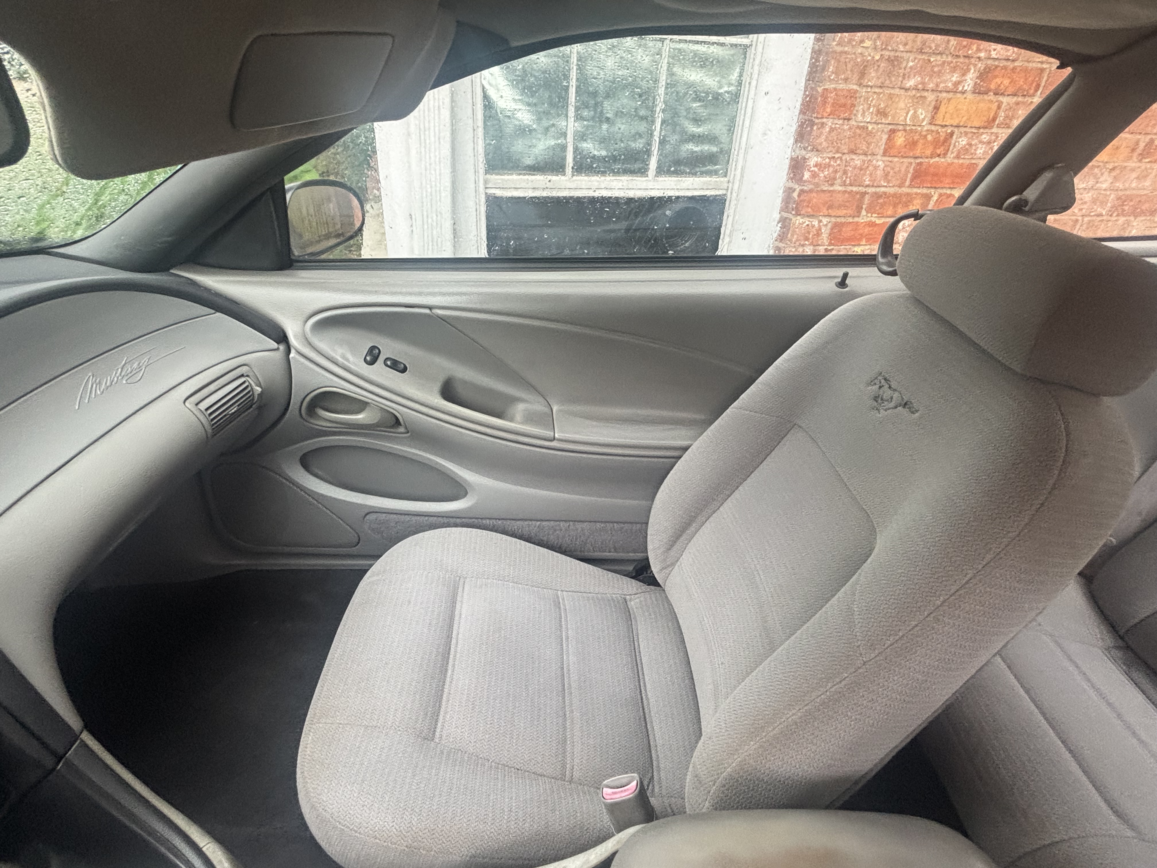 Used 1999 Ford Mustang Coupe RWD image 4