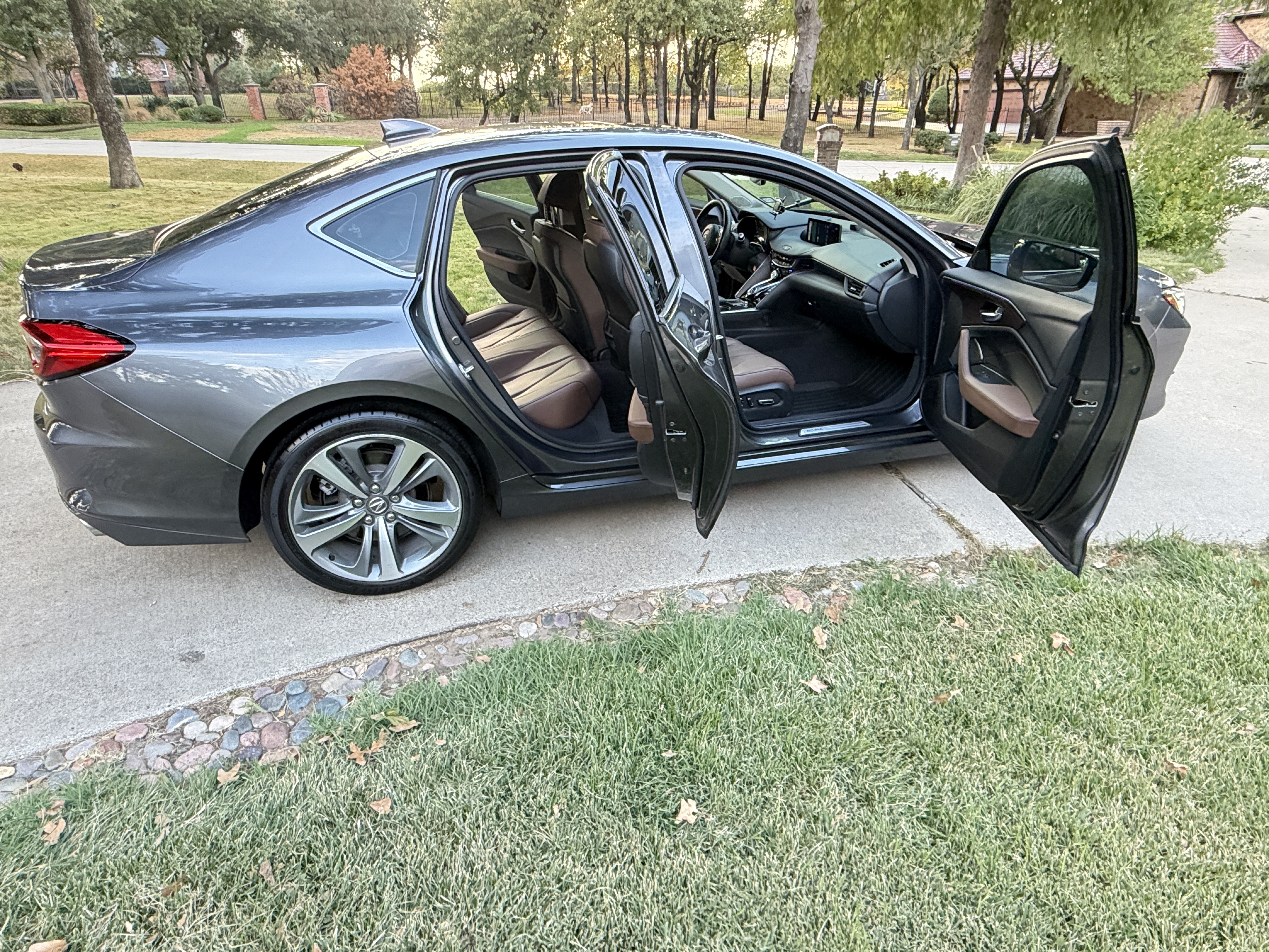 Used 2023 Acura TLX w/ Advance Package AWD/4WD image 13