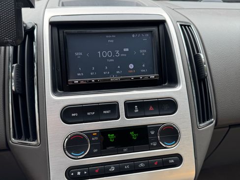 Used 2010 Ford Edge Limited image 2