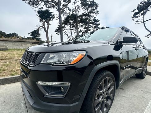 Used 2021 Jeep Compass Latitude FWD image 6